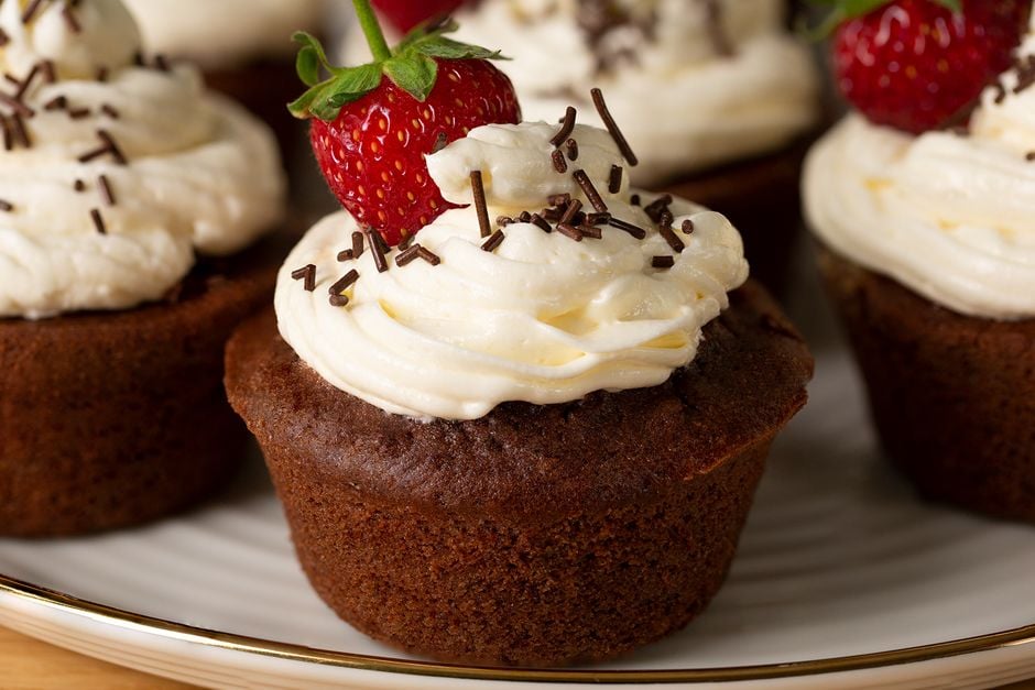 Same as the ones you eat in bakeries: Cocoa Cupcake