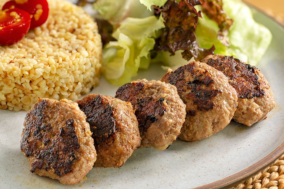 Juicy and perfectly cooked: Grilled Meatballs