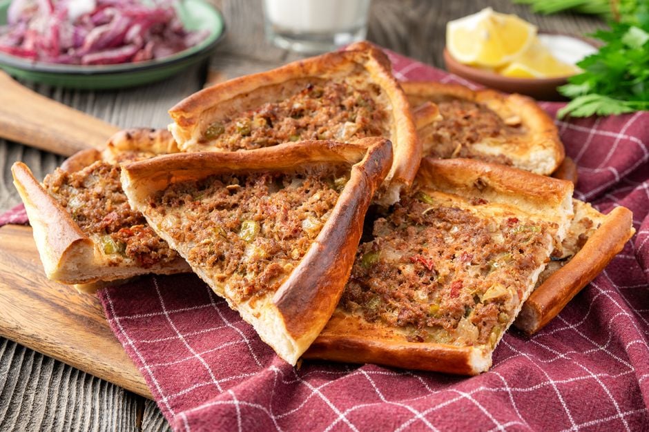 Its Taste is Different at Home: Minced Meat Pita at Home