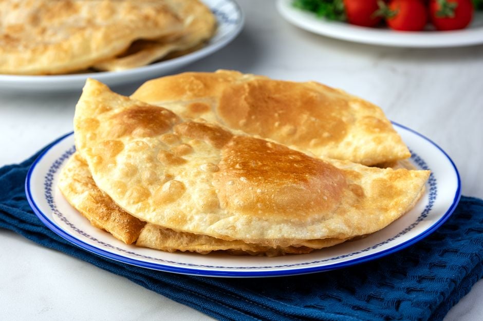 Make it Crispy: Non-greasy Raw Pastry (Çi pastry)