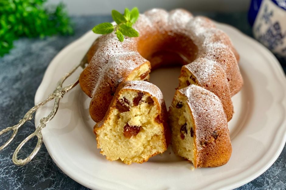 To Make with Tea: Grape Cake